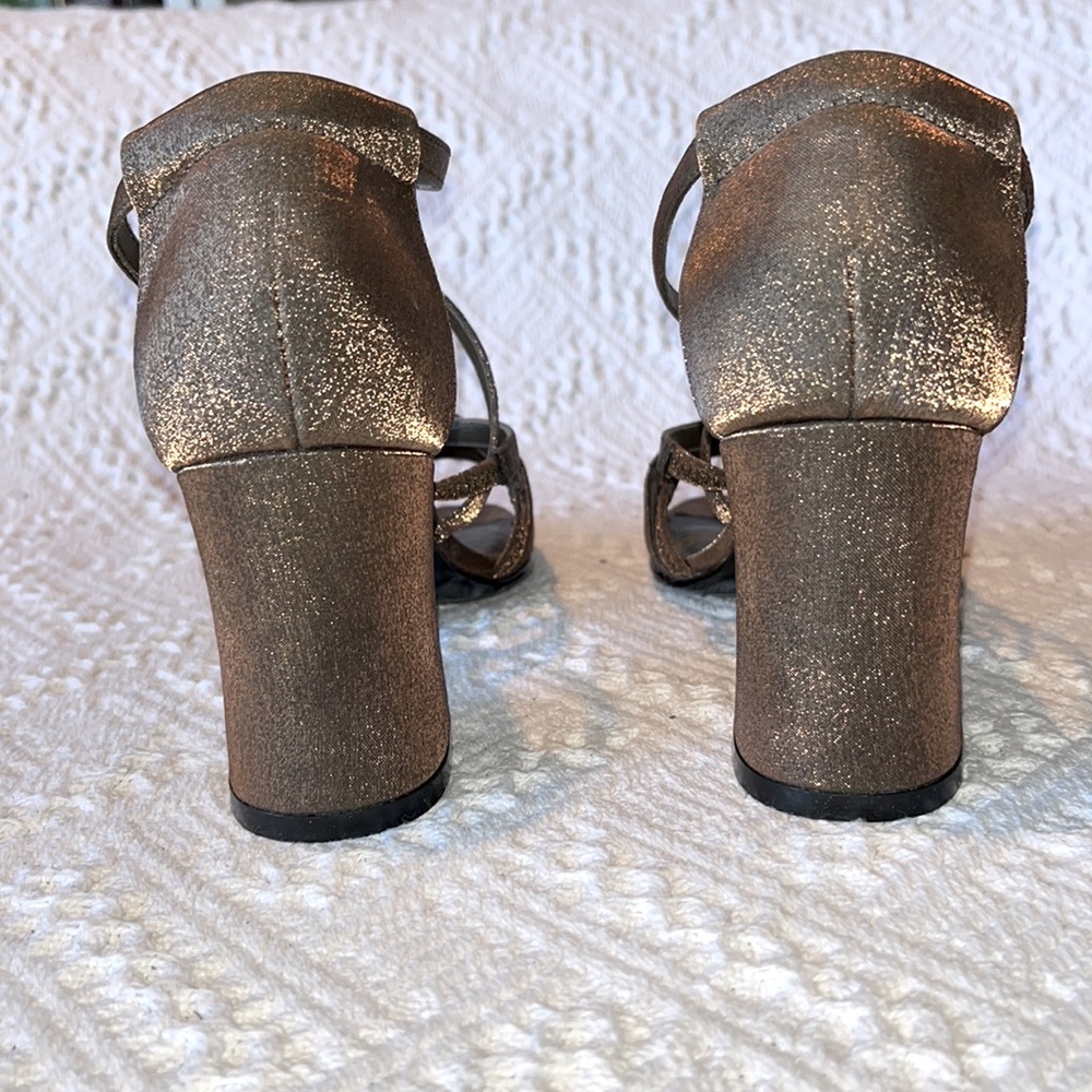 Mootsies Tootsies Collection Sparkly Bronze Fabric Sandals 6.5 M - Picture 3 of 8
